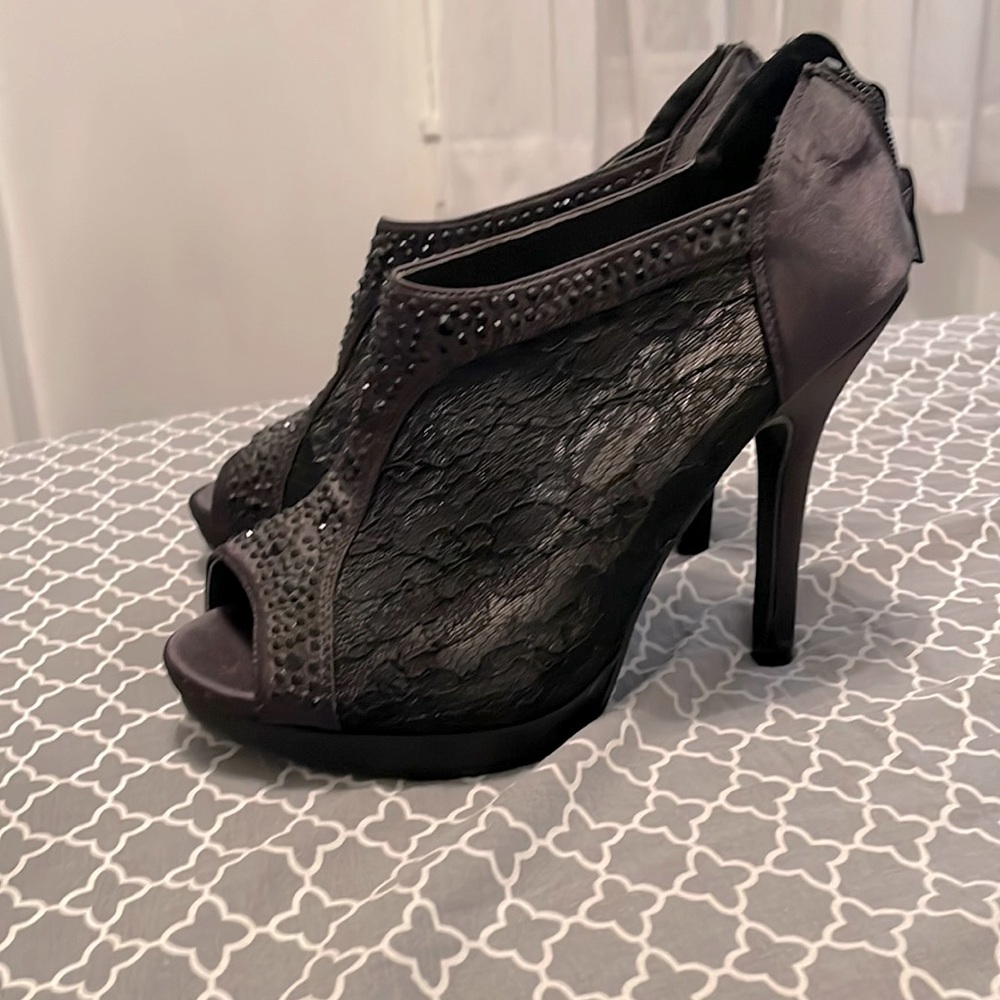 Black stilettos by Michaelangelo